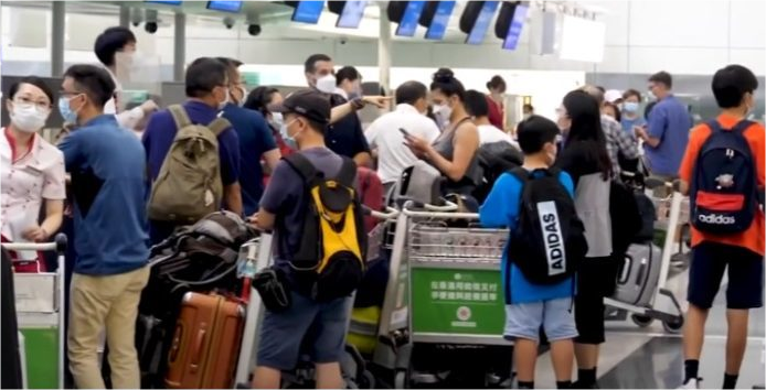 Más del 80% de los residentes de Hong Kong tienen la intención de emigrar, según nueva encuesta